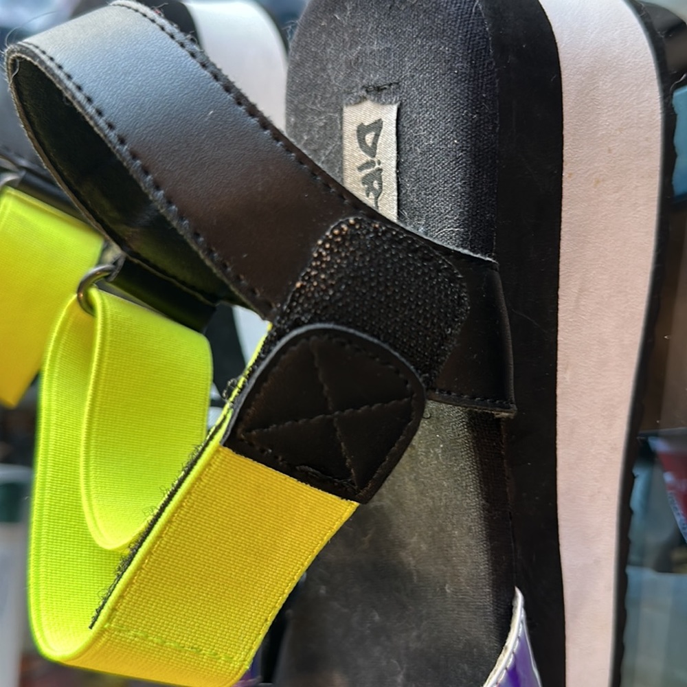 Flashy platforms - Picture 4 of 6